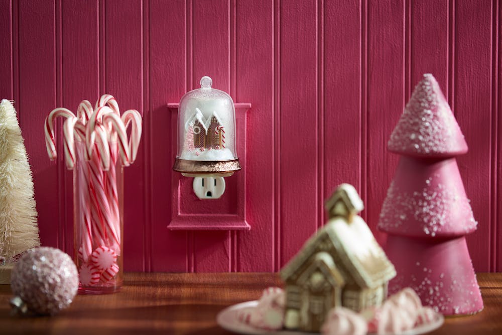 Gingerbread ScentPlug® Diffuser w/ Light Sensor